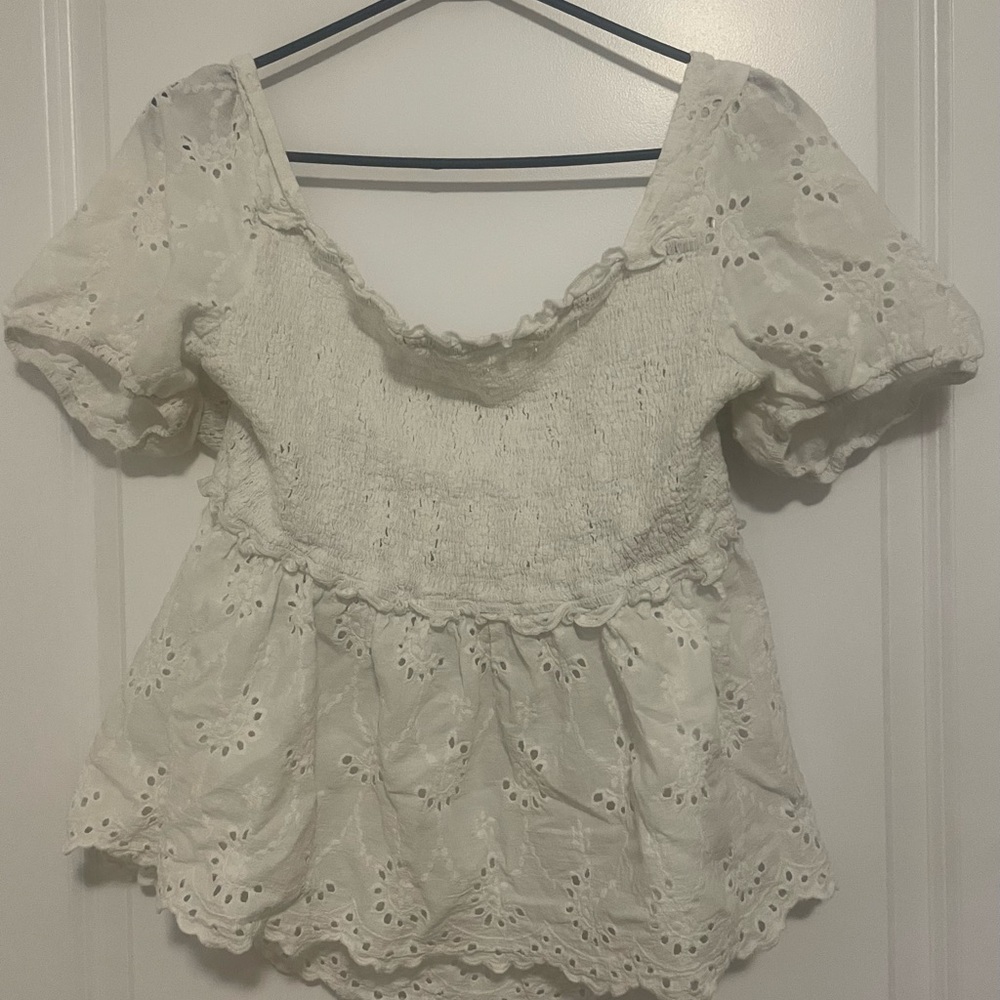 2/$15❗️Pretty white eyelet SHEIN blouse, size 4X (fits like 18/20)